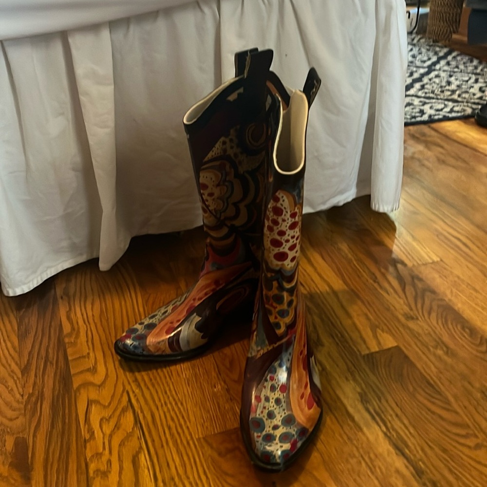 Gently worn cowgirl rain boots